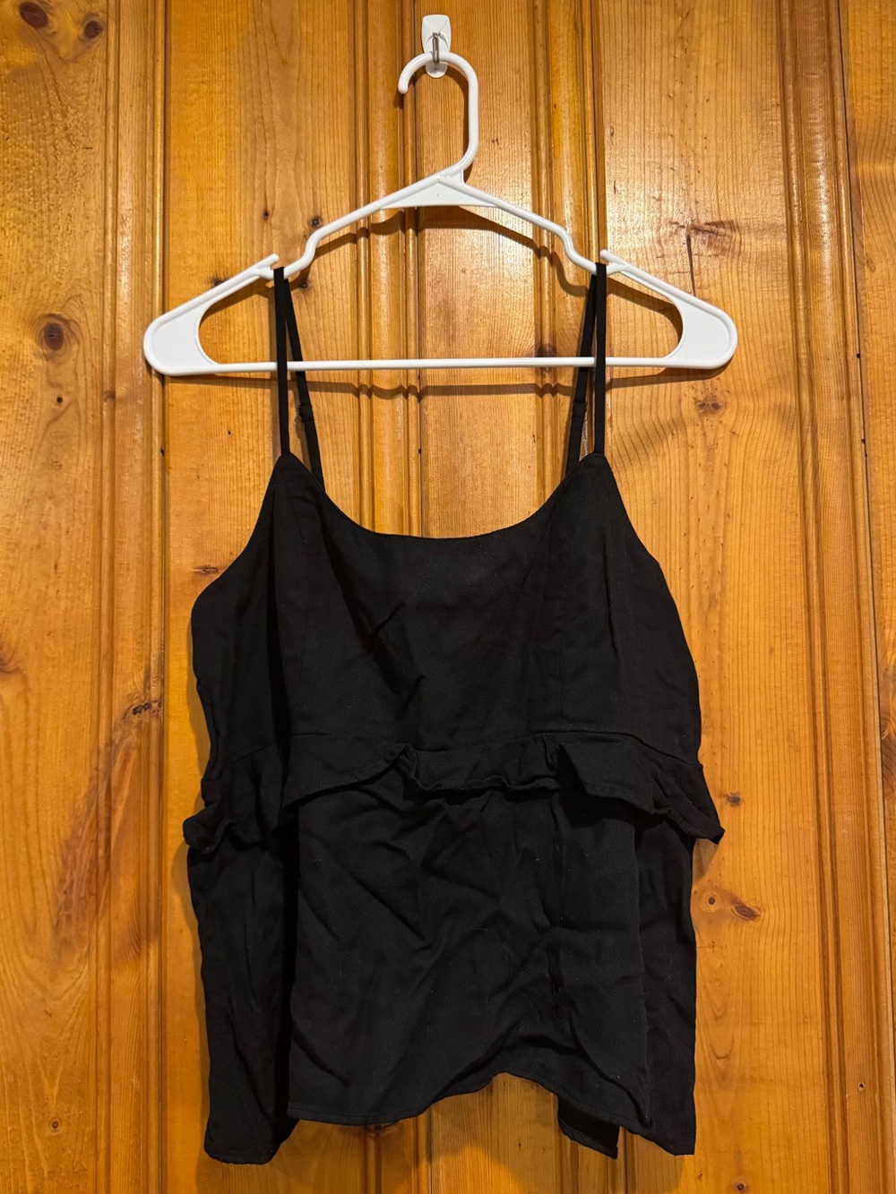 Old Navy Medium black ruffle tank top
